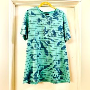 Men’s Van shirt size L